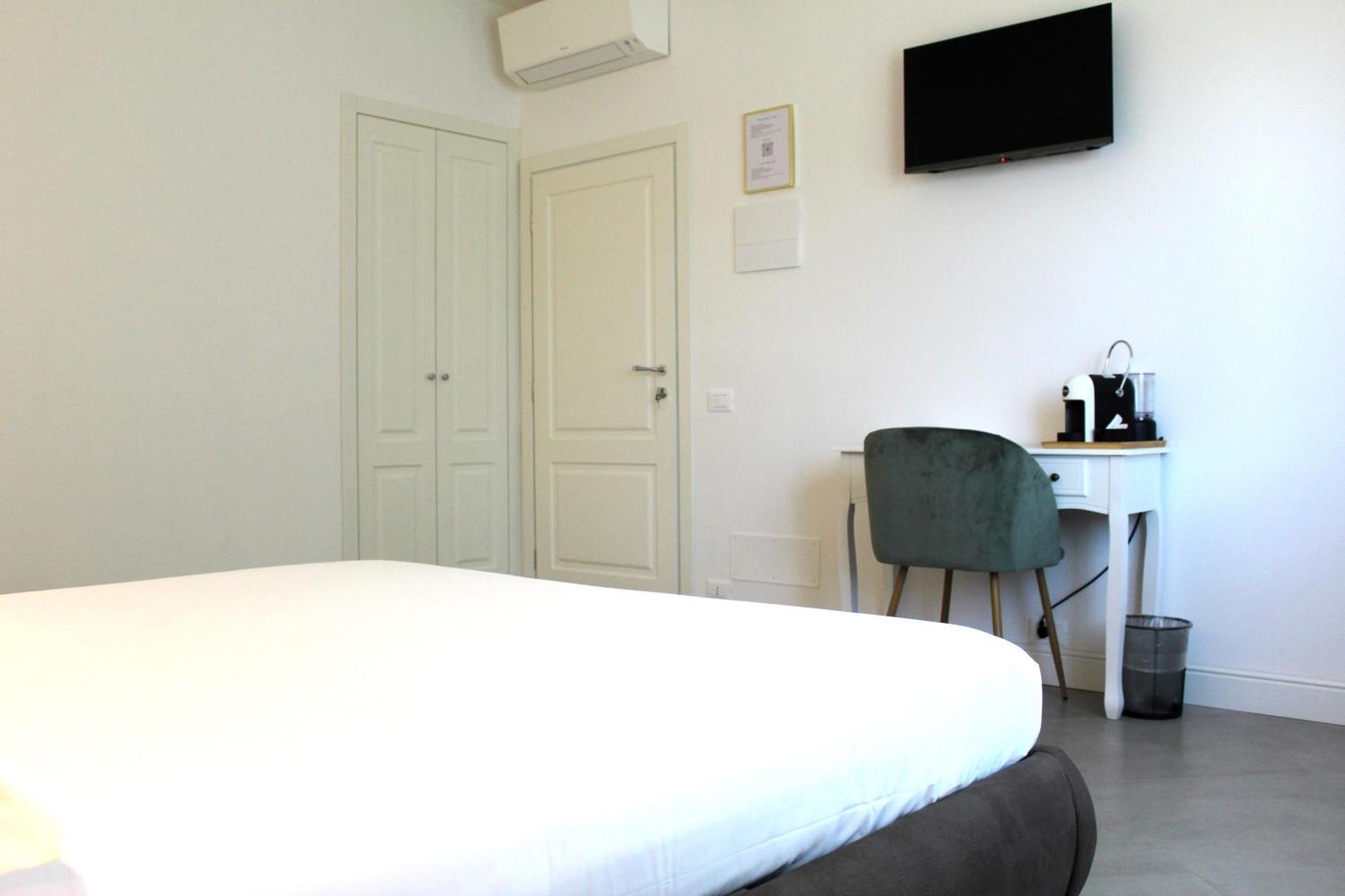 Villa Forte Salvi - Rooms 페스키에라델가르다 외부 사진